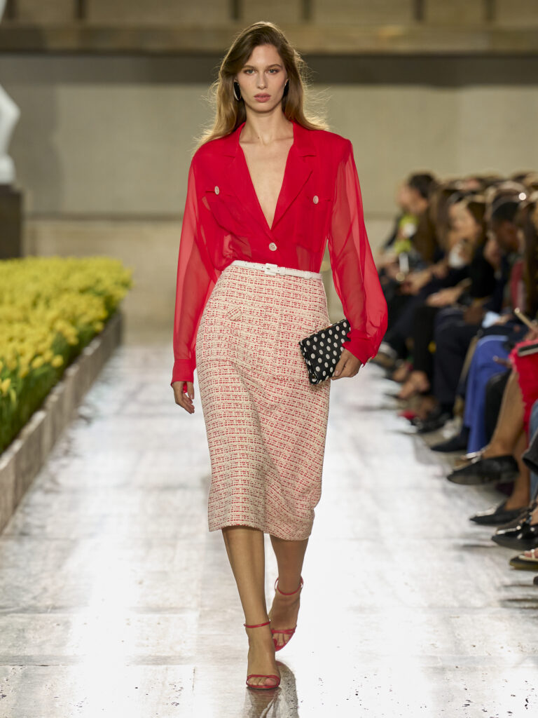 Carolina Herrera fête ses 45 ans avec Warhol, le New Yorker et Taffin 78 Carolina Herrera S27 Look 027 3X4