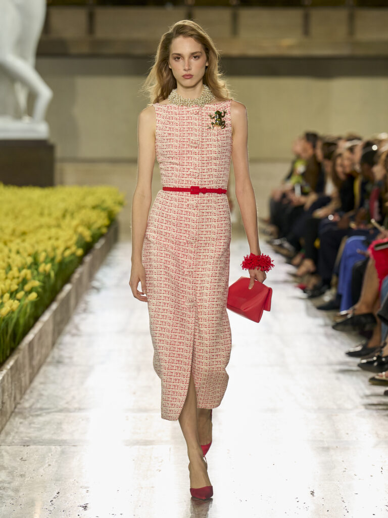 Carolina Herrera fête ses 45 ans avec Warhol, le New Yorker et Taffin 109 Carolina Herrera S27 Look 028 3X4