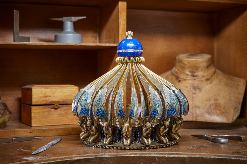 La couronne Boucheron de Notre-Dame, un objet de mémoire 26 Crown of the Notre Dame de Paris Virgin Statue