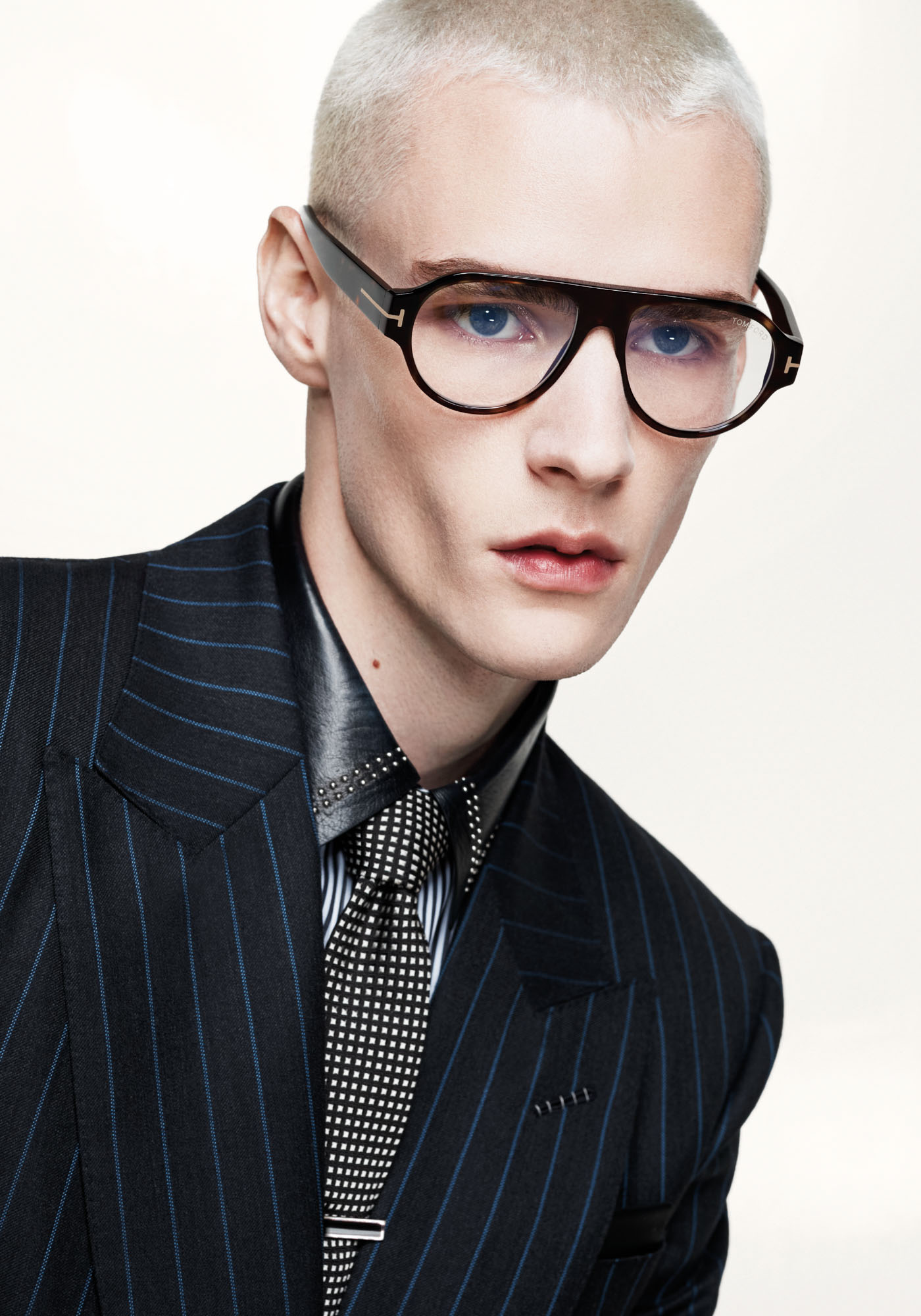TOM FORD Eyewear : Haider Ackermann fait du regard un portrait 36