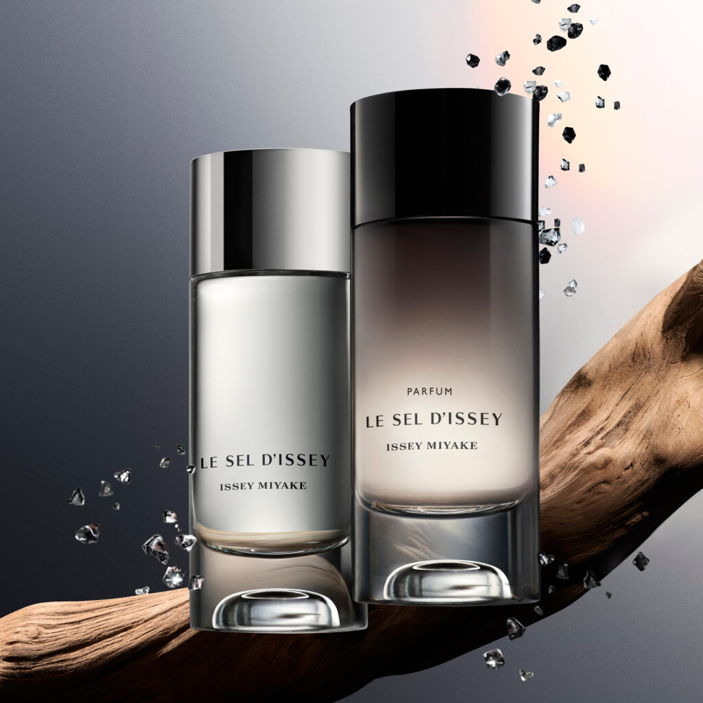 Le Sel d'Issey Parfum : l'intensité se lit d'abord dans le verre 37 IM SI PFM 2026 Still Digital visual CREATIVE BOTTLE DUO 03 RGB Web 3000X3000 300dpi