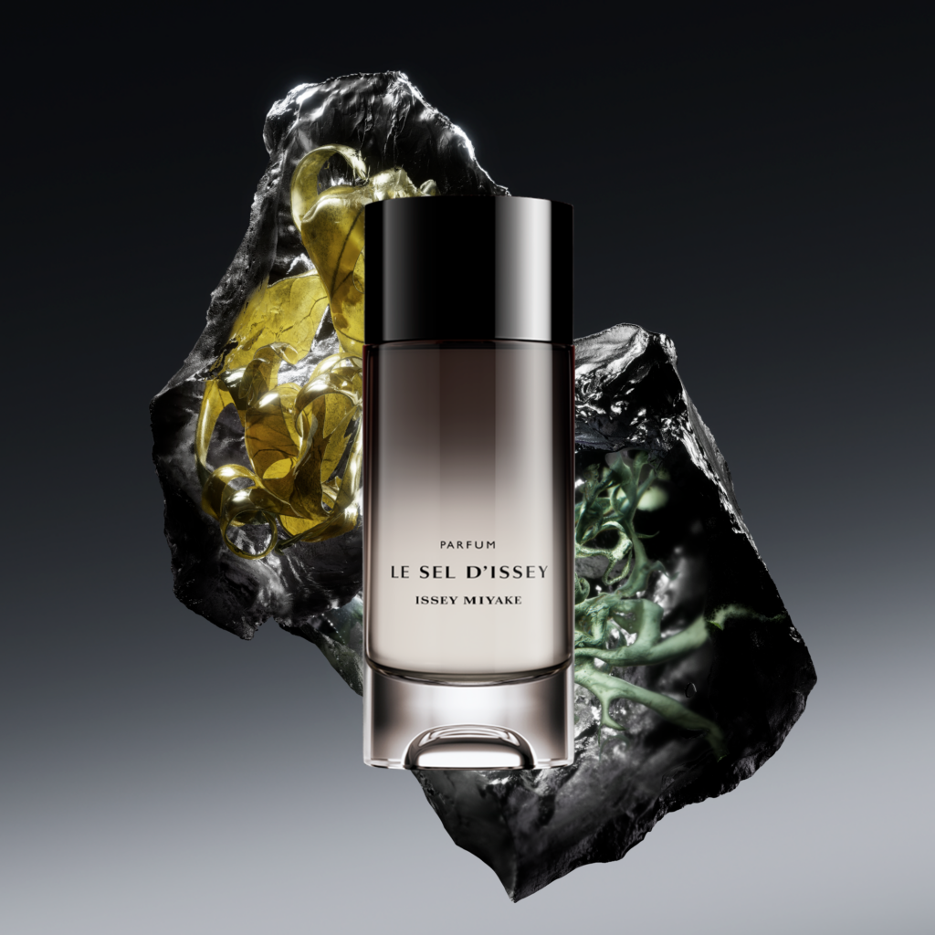 Le Sel d'Issey Parfum : l'intensité se lit d'abord dans le verre 82 IM SI PFM 2026 Still digital visual FROM THE SEA 01 RGB Web 3000x3000 300dpi