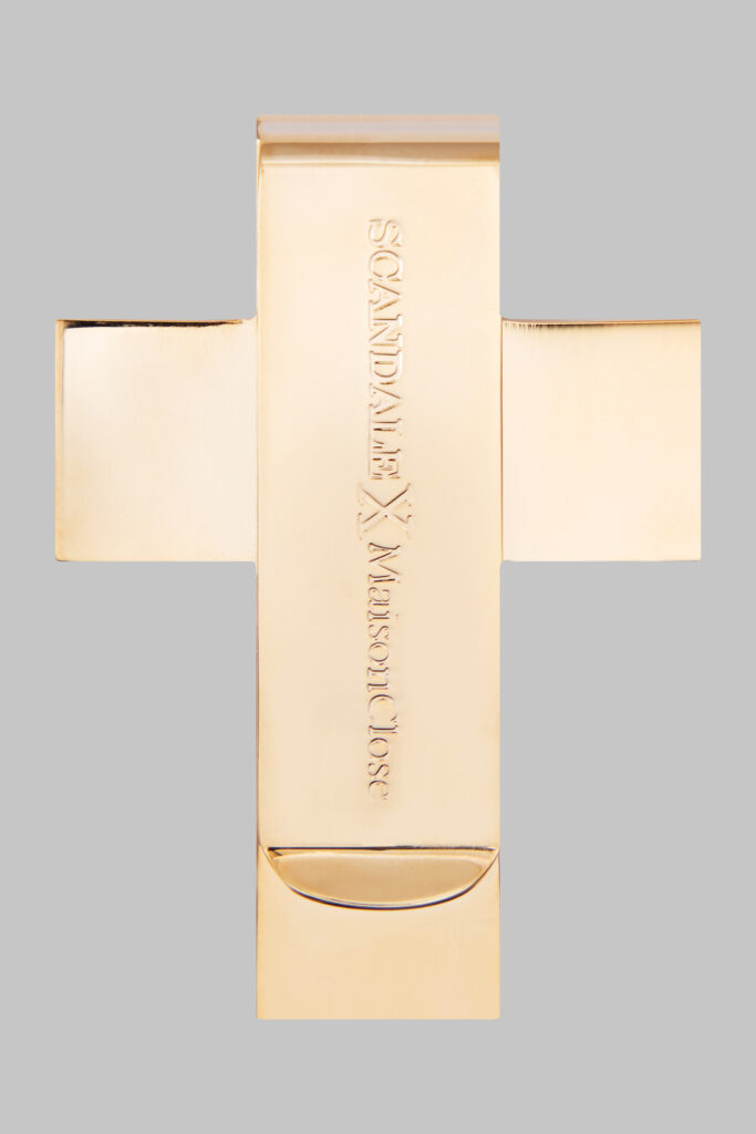 Maison Close devient Scandale et fait du Trianon sa scène 186 INSPIRATION DIVINE INSPIRATION DIVINE MONEY CLIP BK