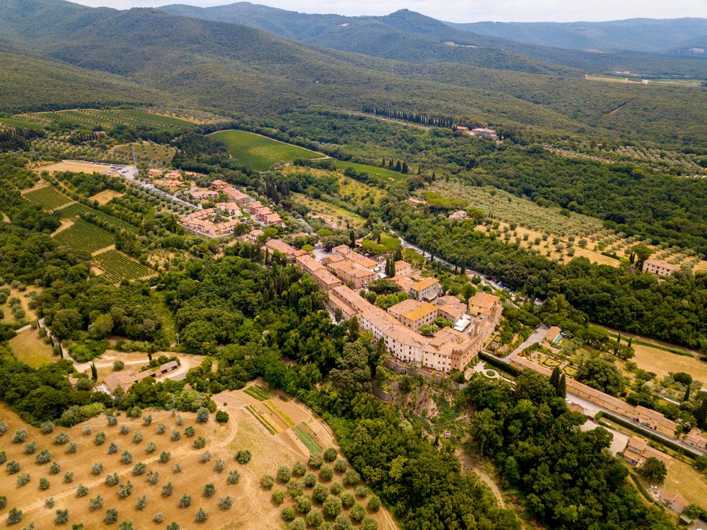 La Dolce Vita Orient Express dessine quatre itinéraires italiens pour 2027 26 LDVOE Bolgheri 2