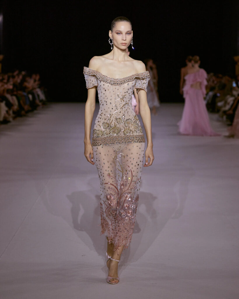 Jeux de contrastes dans la collection Georges Hobeika Printemps-Été 2027 33 Maison Georges Hobeika RTW SS27 look48.jpg