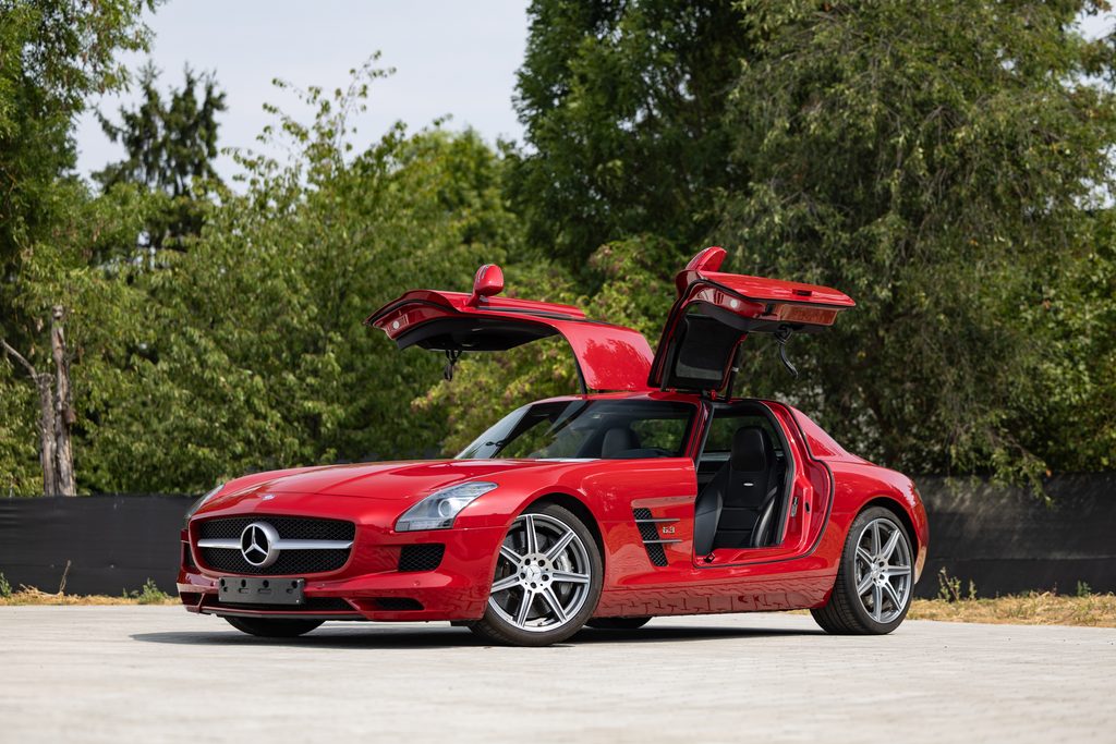 Artcurial : une Carrera GT à 7 300 km ouvre Automobiles sur les Champs 46 Mercedes Benz SLS AMG 1