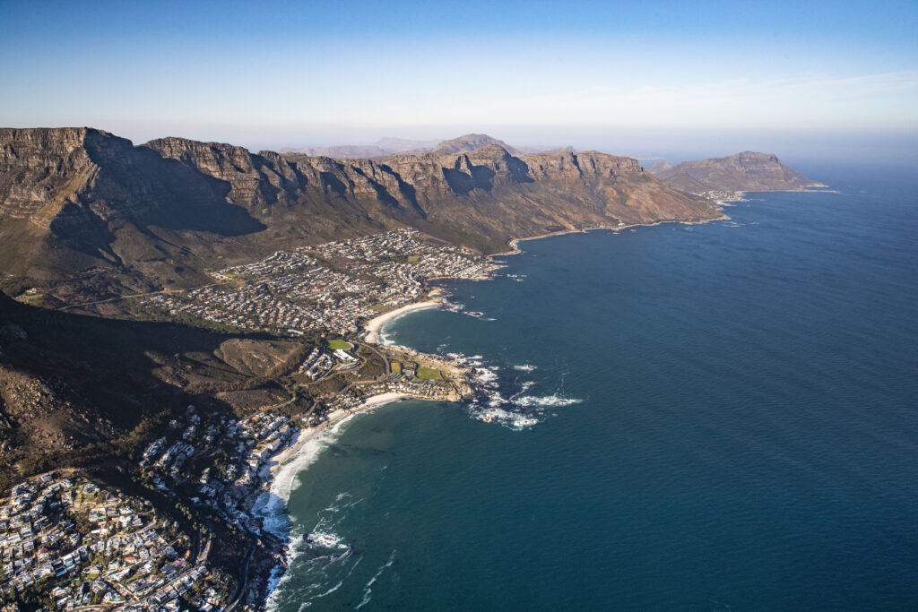 Le Cap, puis Shamwari : l'itinéraire City & Safari de Kerzner 31 OO CapeTown Exterior Heli Wide 1011 MASTER