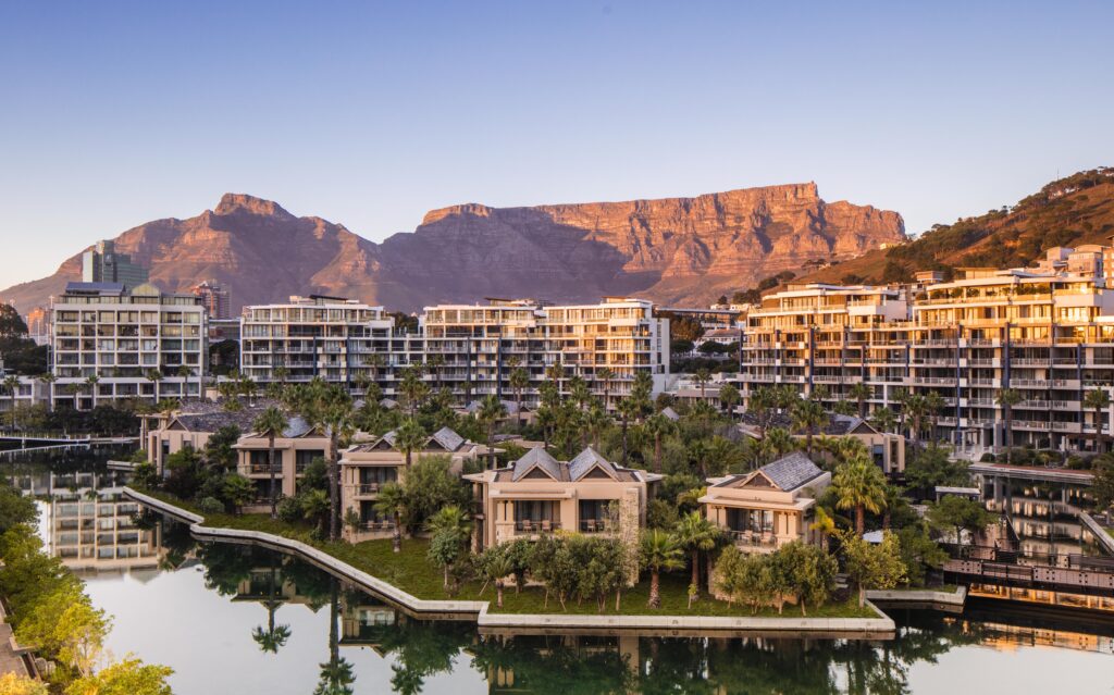 Le Cap, puis Shamwari : l'itinéraire City & Safari de Kerzner 37 OO CapeTown Exterior TableMountain View Alt 0186 MASTER