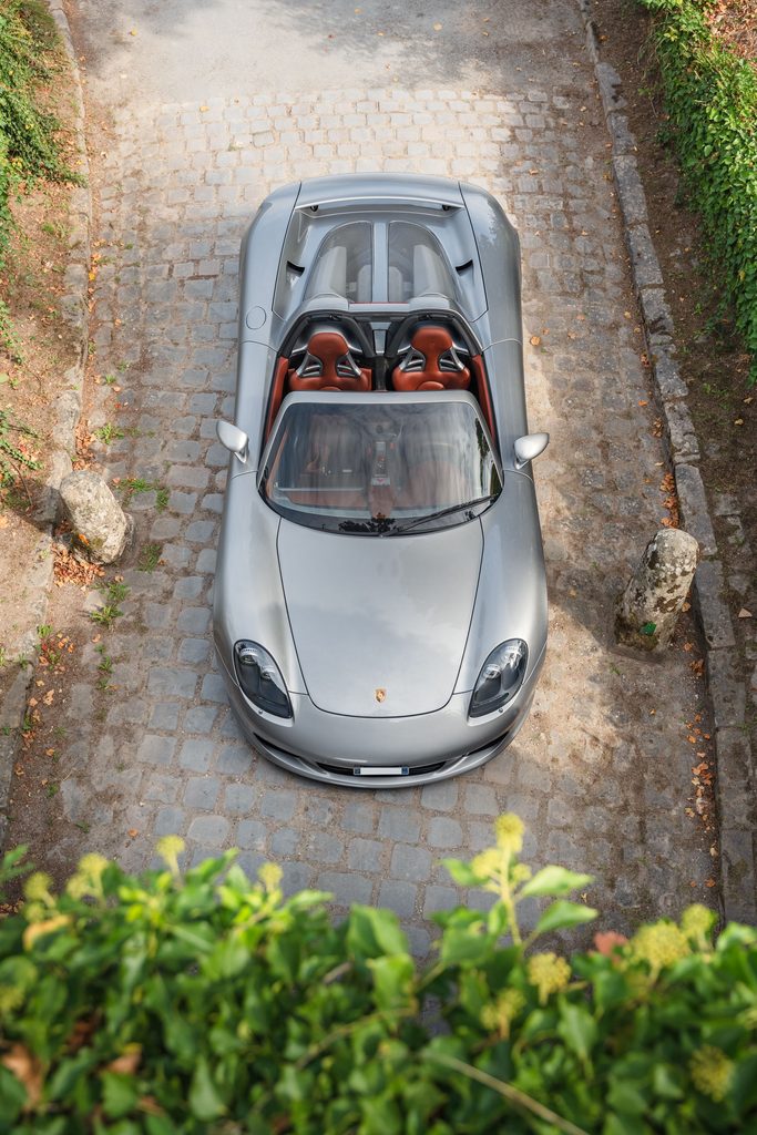 Artcurial : une Carrera GT à 7 300 km ouvre Automobiles sur les Champs 50 Porsche Carrera GT 70