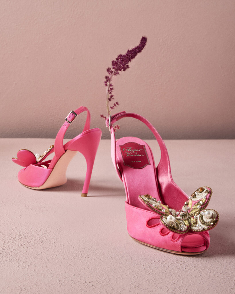 Papillons et héritage des années 1960 dans la collection Roger Vivier 29 RV SS27 HERO 3 4.5