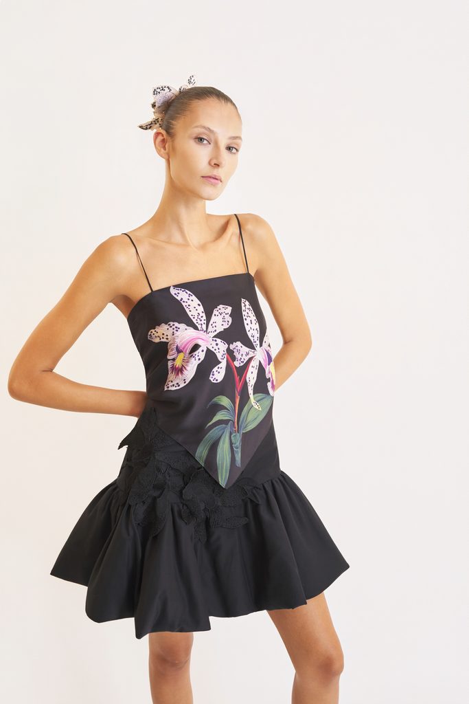 Ungaro : un jardin numérique pour une collection réelle 56 UNGARO SS27 32