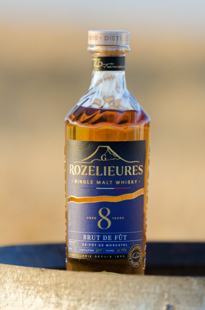 À Rozelieures, un whisky se distille aussi dans les sols volcaniques de Lorraine 27 bouteilles whisky Vincent Damarin 14
