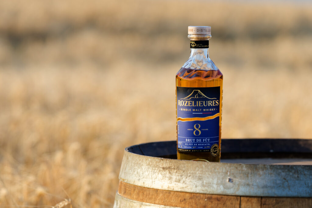 À Rozelieures, un whisky se distille aussi dans les sols volcaniques de Lorraine 28 bouteilles whisky Vincent Damarin 17