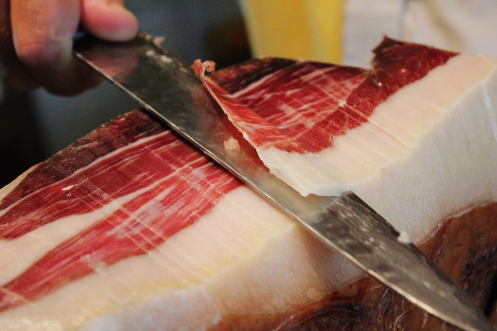 Ducasse-Baccarat accueille la maison Duler pour un dîner unique le 19 novembre 26 decoupe jambon duler