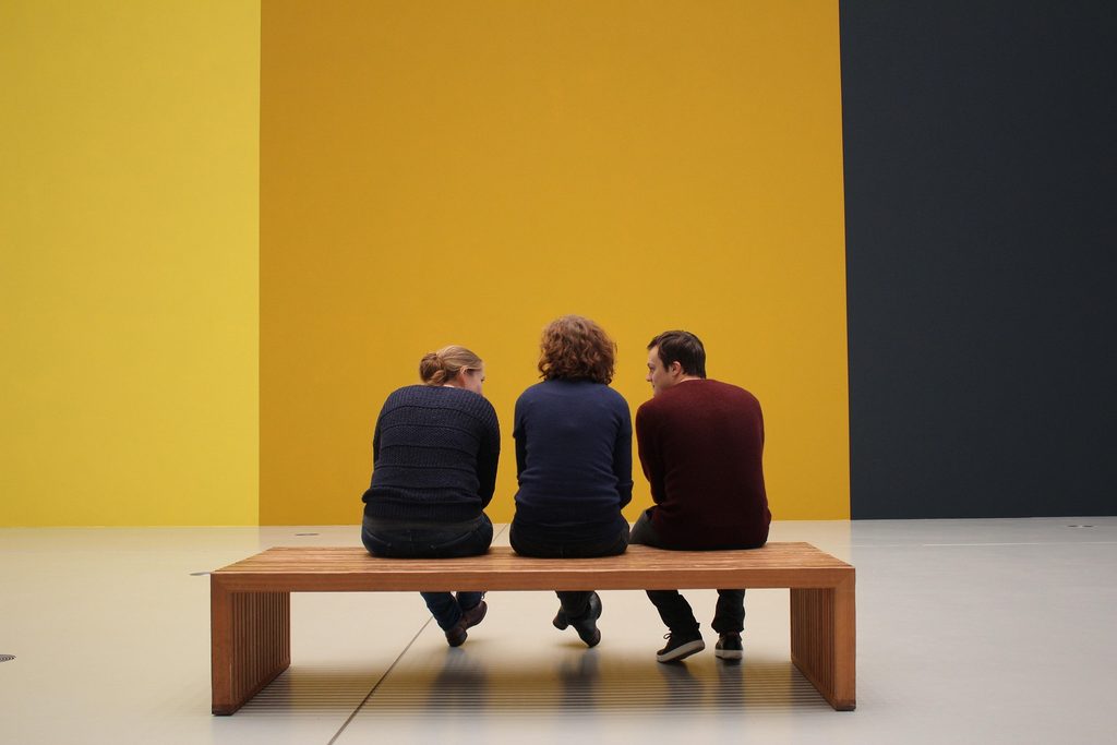 Art Basel et UBS : la Gen Z dépense le plus, l’IA s’invite dans les conseils 25 peggy marco visitors 1649815 1920